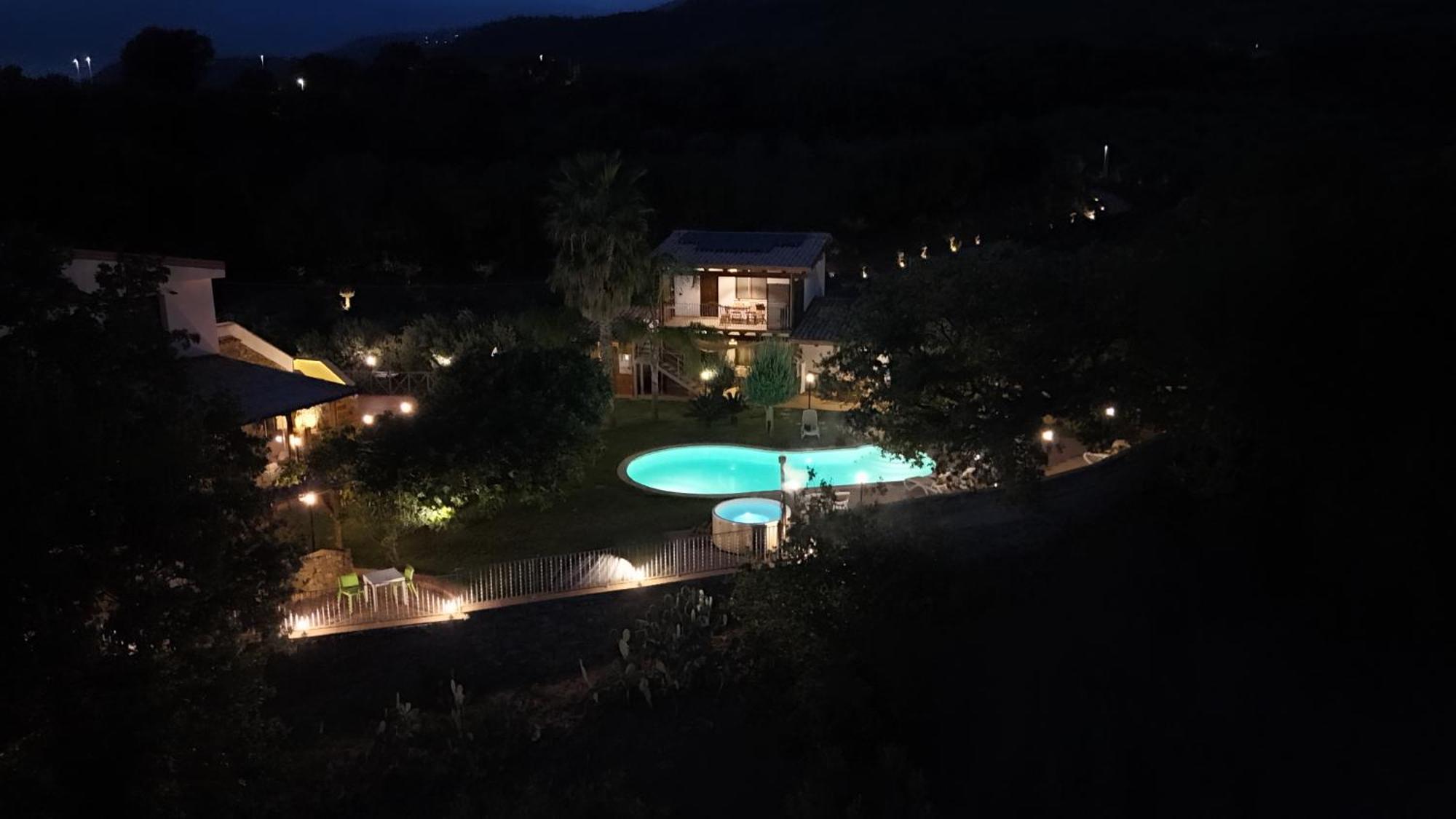 Casale Calabria Bed & Breakfast จิซเซเรีย ภายนอก รูปภาพ